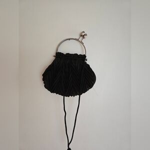 La Regale Vintage Clutch With Metal Handles